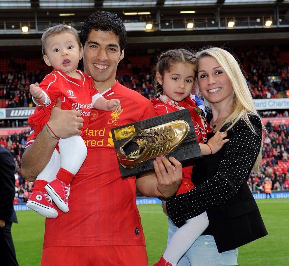 PHOTOS Luis Suarez Wife