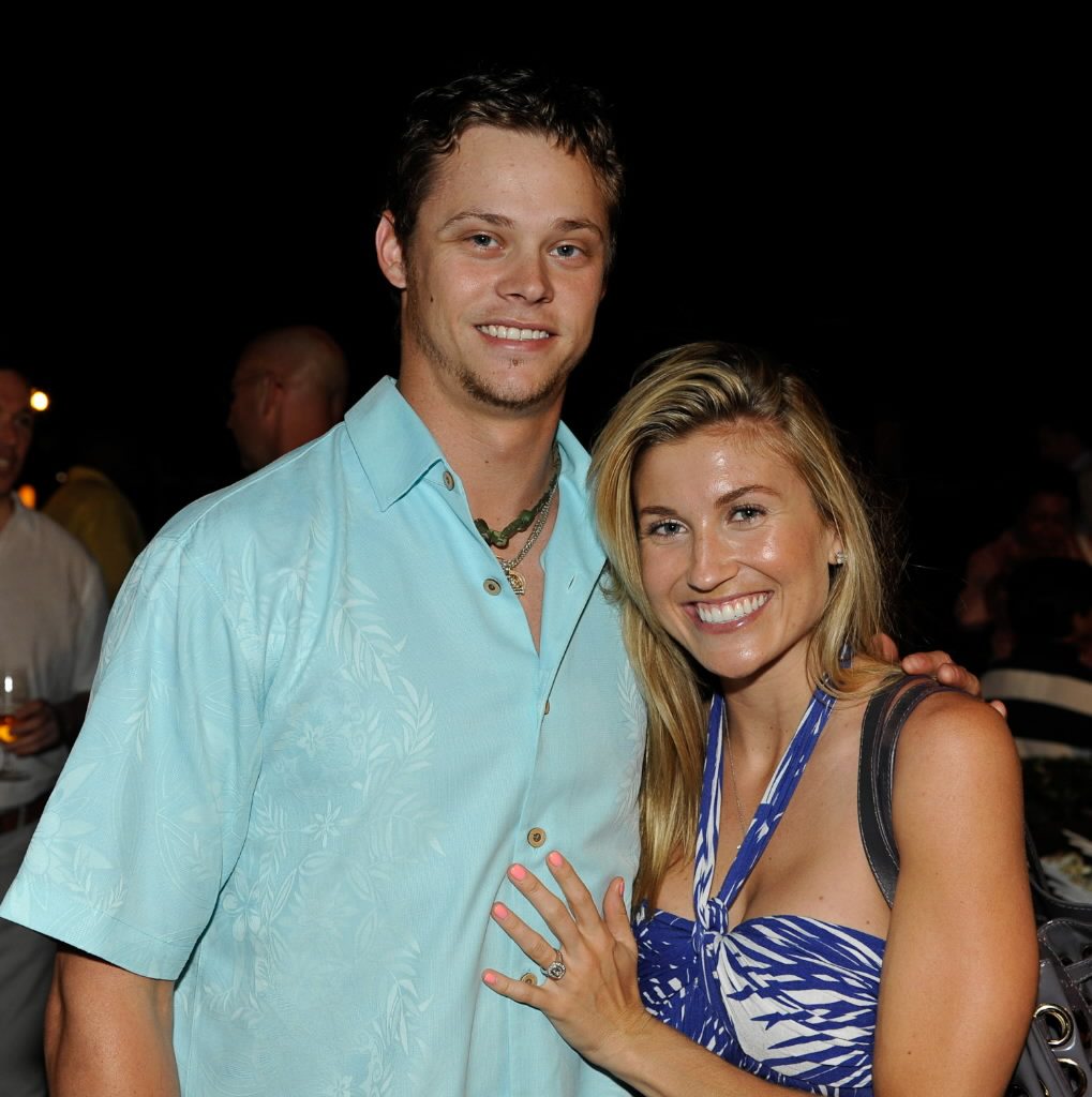 Nude photos of Red Sox Pitcher Clay Buchholzs wife 