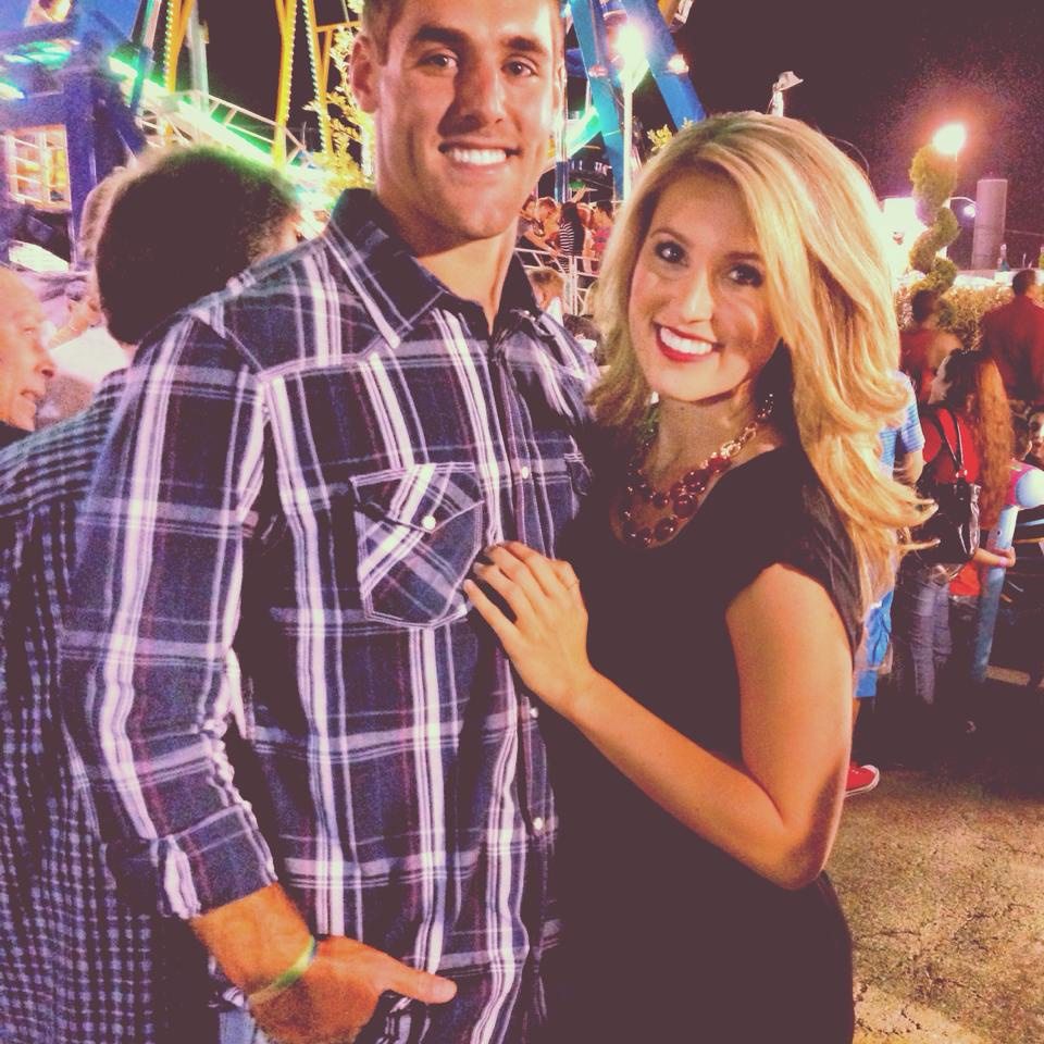 Photos Katelyn Kate Williams Qb Trevor Knights Girlfriend Bio Wiki 8749