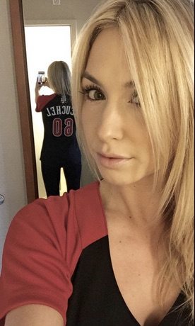 Mackenzie Valk MLB Dallas Keuchel's Girlfriend