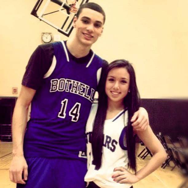 Hunter Mar NBA Zach LaVine's Girlfriend (Bio, Wiki)