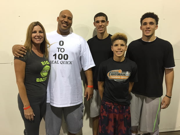 Lonzo-Ball-mother-Tina-Ball-pics.jpg