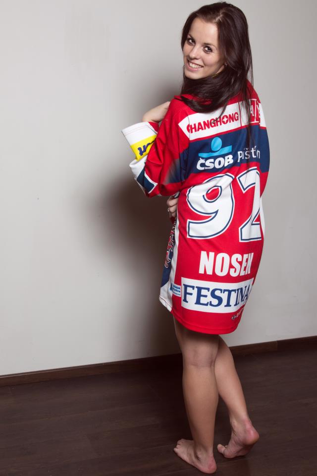 Tomas Nosek's Girlfriend Eliska Chocholousova (Bio, Wiki)