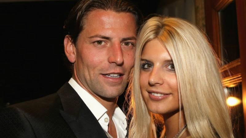 1 - Lisa Rossenbach- Borussia Roman Weidenfeller's Girlfriend