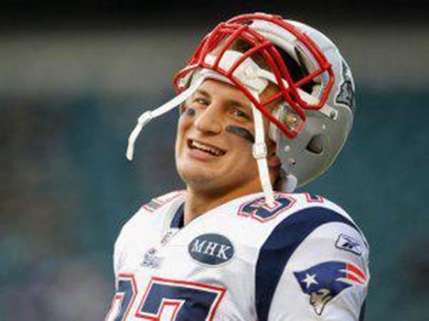 8 - Who is Patriots tight-end Rob Gronkowski's Girlfriend?