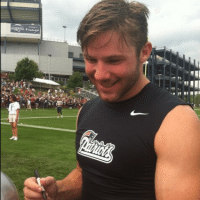 Who is NFL Wife receiver Julian Edelman's Girlfriend/ Wife?