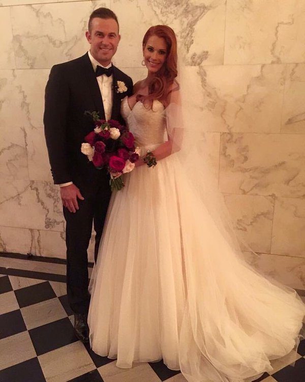 Evan Longoria ties the knot with Longtime girlfriend Jaime Edmondson