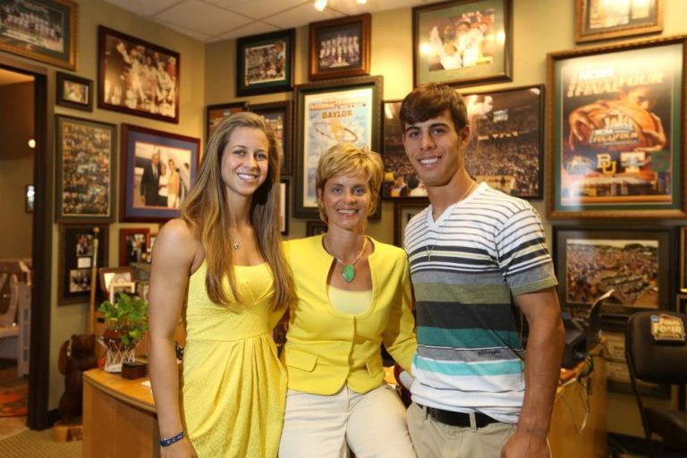kim-mulkey-s-husband-randy-robertson-bio-wiki