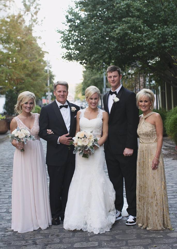 Meet DJ LeMahieu's Wife Jordan LeMahieu (Bio, Wiki)