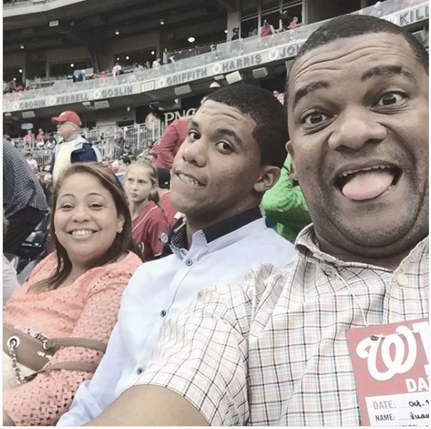 Who are Juan Soto's parents, Juan Soto, Sr. and Belkis Pacheco?